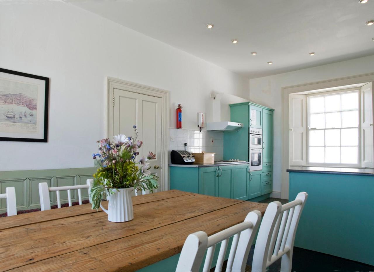 Galley Head Lightkeeper'S Houses Donoure Extérieur photo